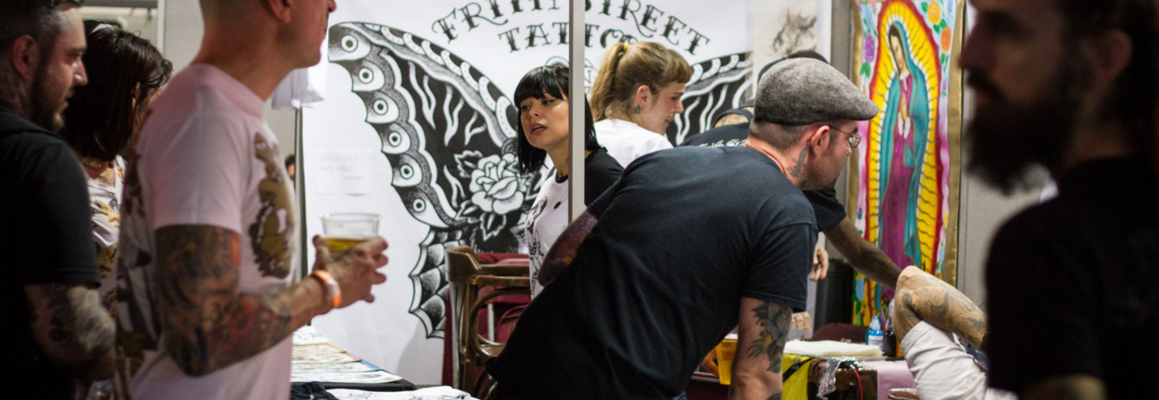 The Big London Tattoo Show: What's it like to get your eyeball tattooed? |  Euronews