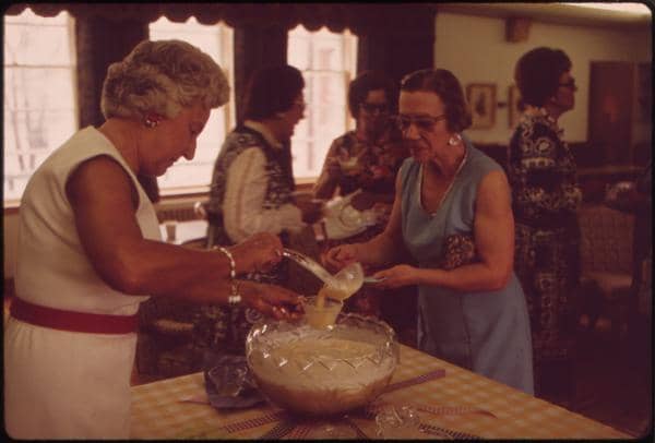 ResizedImage600406-REFRESHMENT-TIME-AT-THE-MONTHLY-MEETING-OF-THE-SEWARD-CHAPTER-OF-THE-PEO-SISTERHOOD.-MEETING-IS-HELD-IN-THE-SEWARD...-NARA-547380.jpg